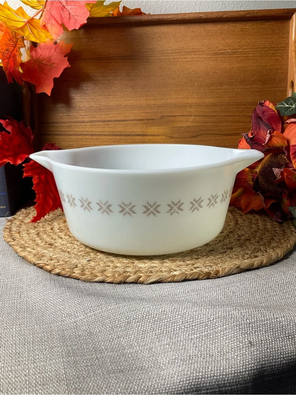 Vintage Pyrex Town & Country 2.5 Qt Cinderella Casserole Dish